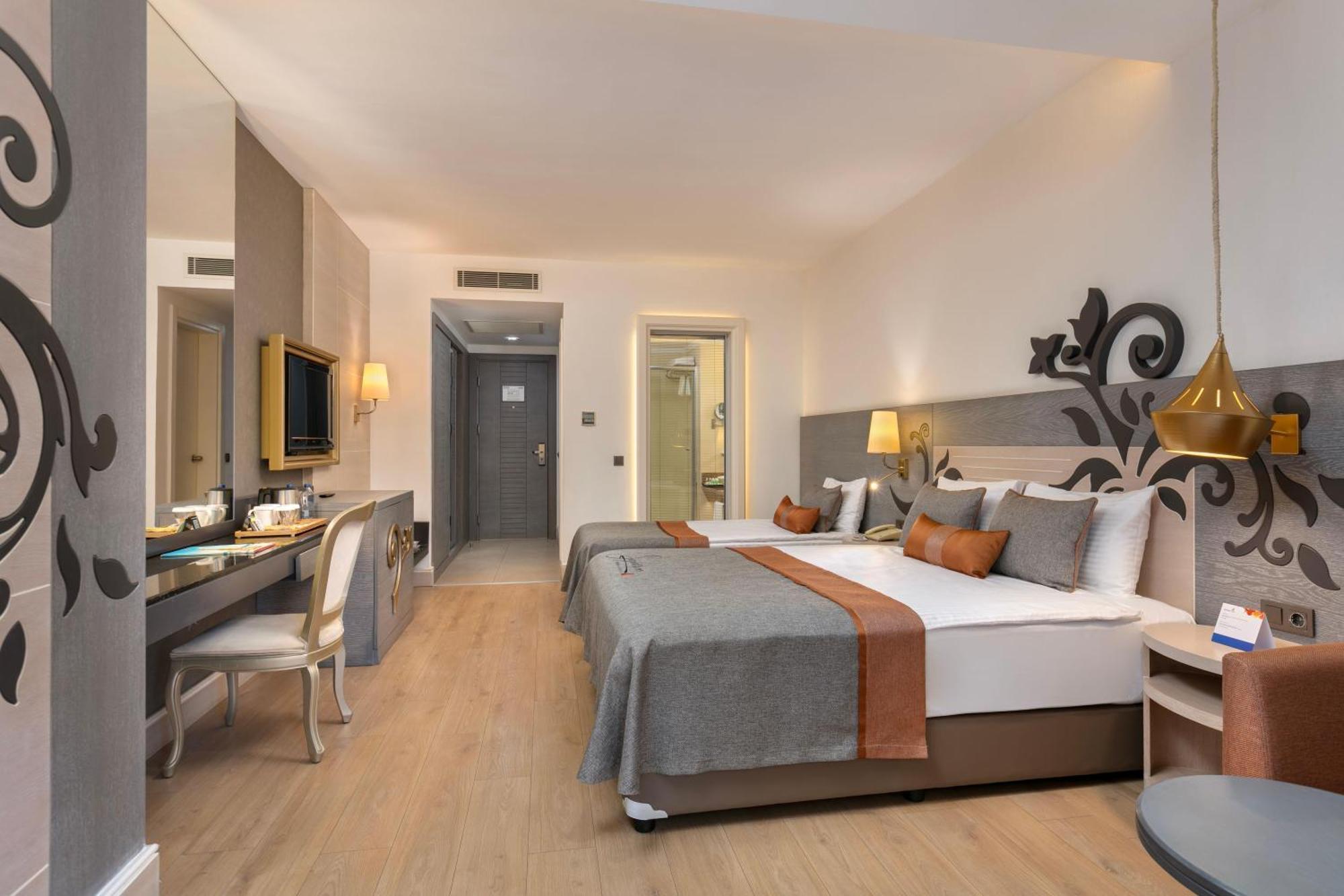 Hotel Kirman Belazur &